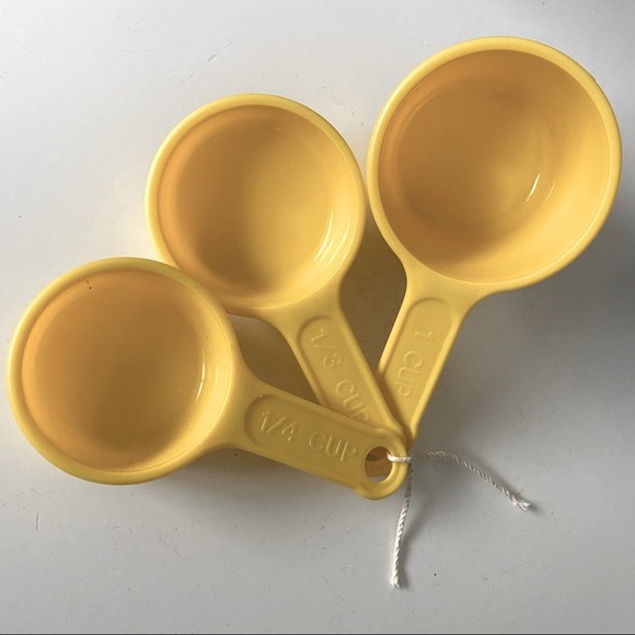 Rubbermaid Measuring Cups - Picture 1 of 5